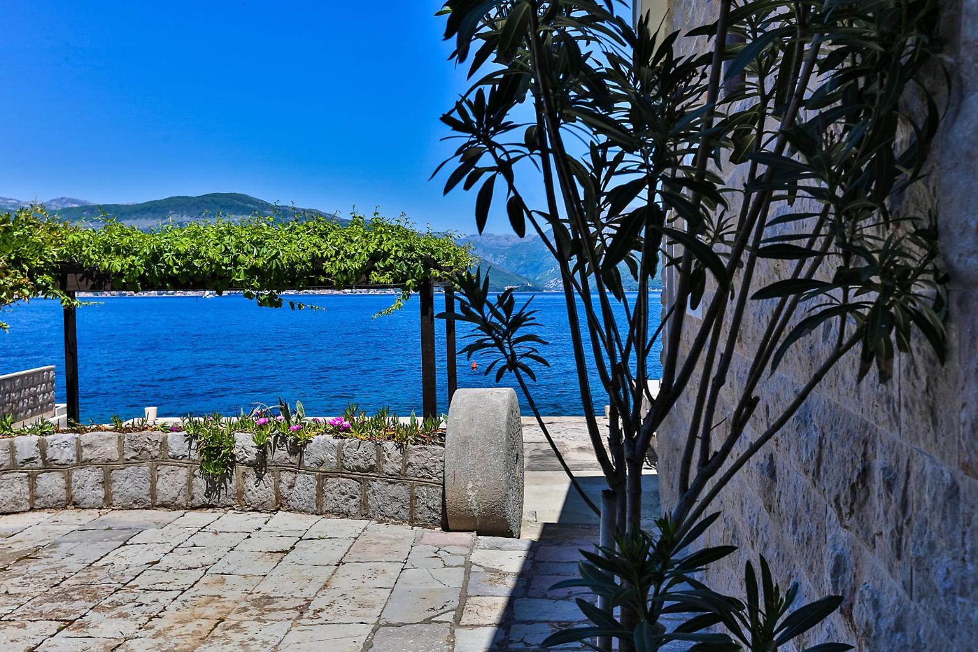 Casa Brilla Apartment Tivat Exterior photo